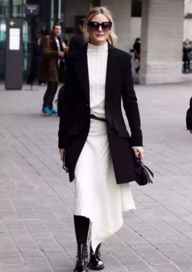 显得 真正优雅高级的女人,都懂得用一条针织裙,穿出秋天的风情万种