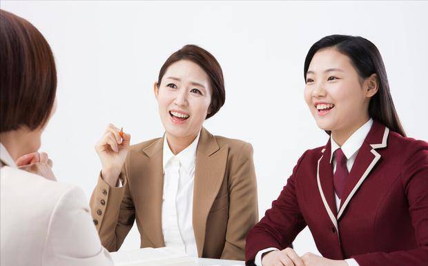 幼儿园|那些在幼儿园很受宠的宝宝，不一定是在拼父母，也可能是拼教养