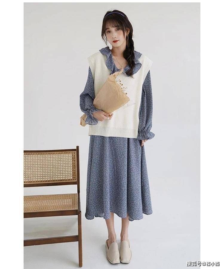 黑色 “1+1＞2”的穿搭方式不容错过，简单的叠穿，打造令人惊艳的效果