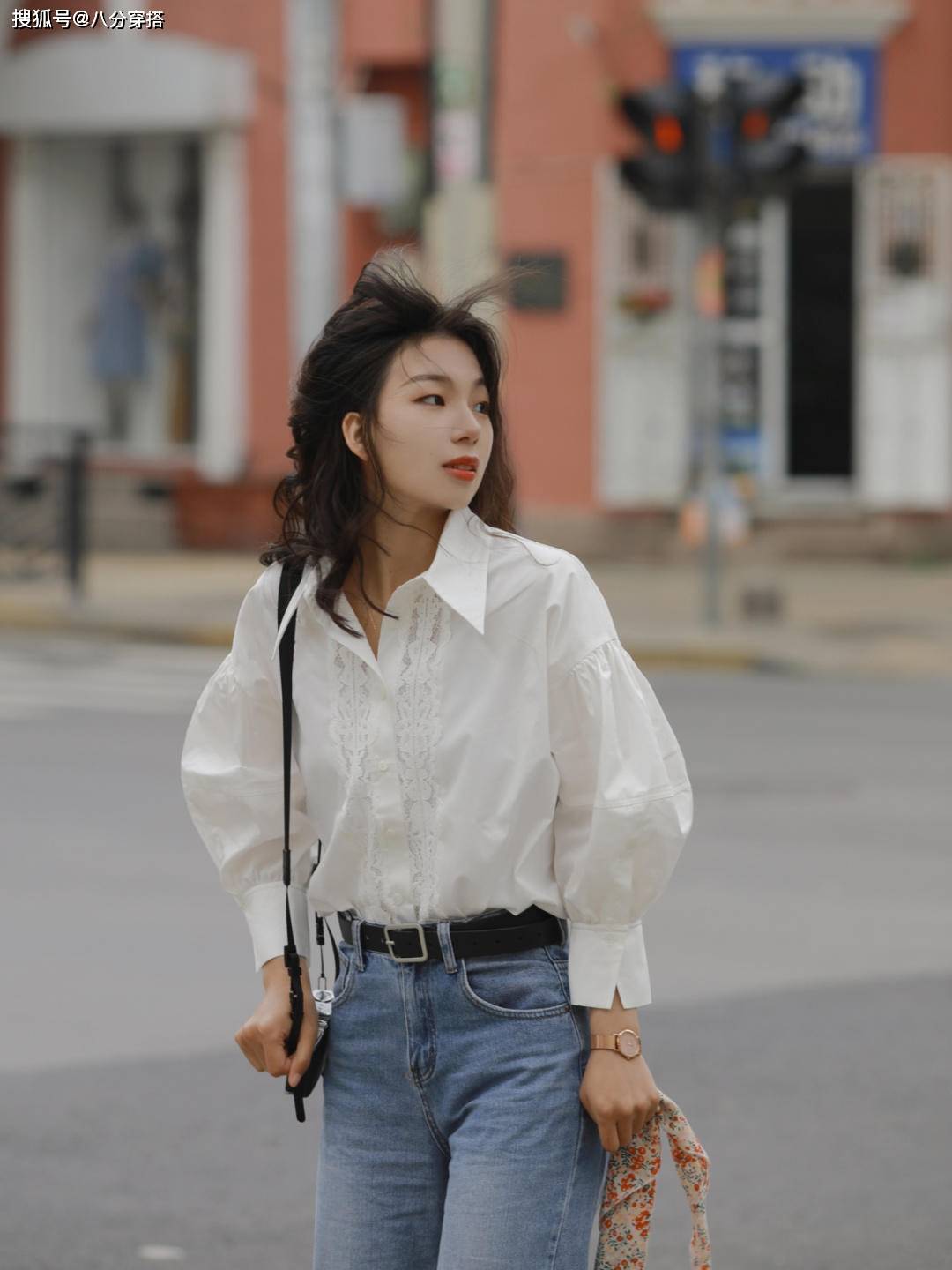 卫衣 小个子女生秋天怎么穿?看看这些显高显瘦的小技巧,实用又日常