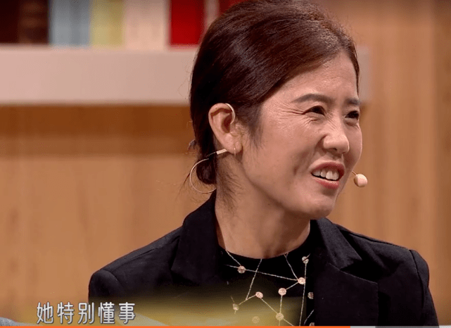 原创巩立姣回家父母不催婚!70岁老父:不再问她找对象的事了,顺其自然