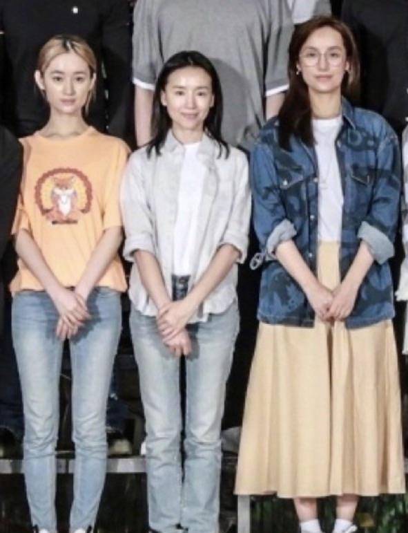 状态 董洁去参加培训班，没滤镜暴露真实颜值，素颜憔悴苍老了很多