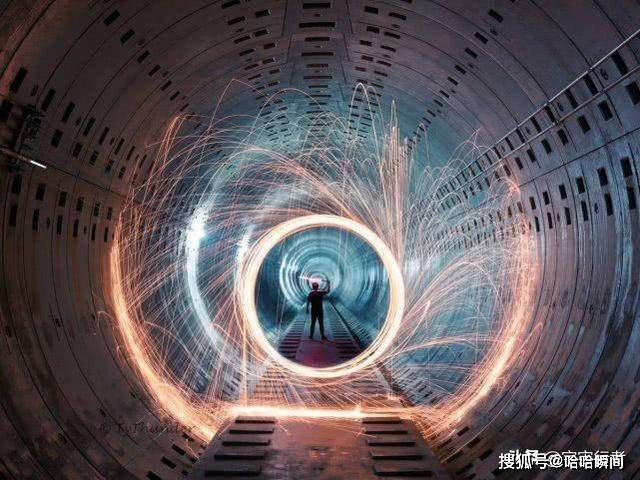 光速大约等于多少公里 fe3c5052285e4093aa8bd4716c2bcf06.jpeg