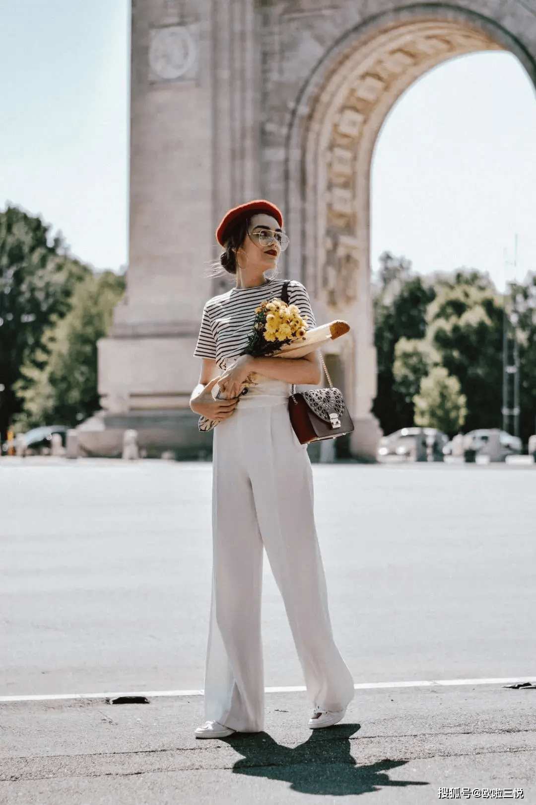 高跟鞋 小个子女生穿搭推荐：拖地裤，搭配高跟鞋显瘦还显高