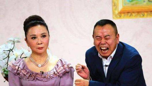 潘长江老婆图片 75358e907c98437b9350280db24bee08.jpeg