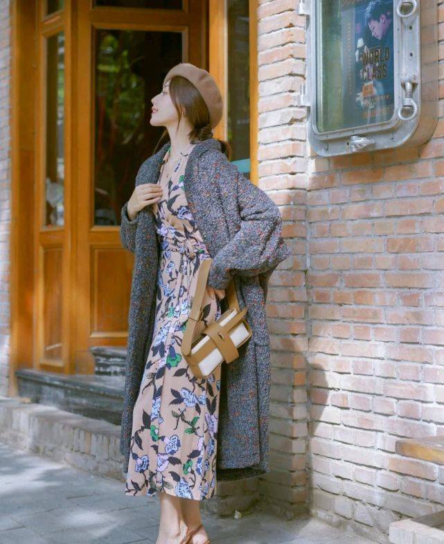 服装 会穿衣搭配的女生确实很惊艳，既优雅又有魅力，轻松美成焦点