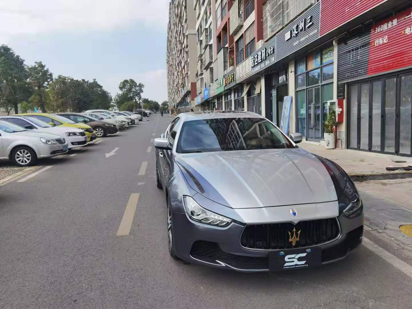 玛莎拉蒂全车sc改色膜超亮金属银 超亮金属深邃灰