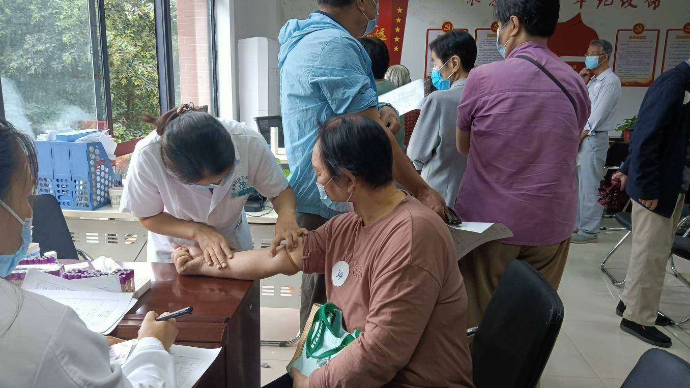 体检|西安经开区社区开展“65岁以上老年人健康体检”活动