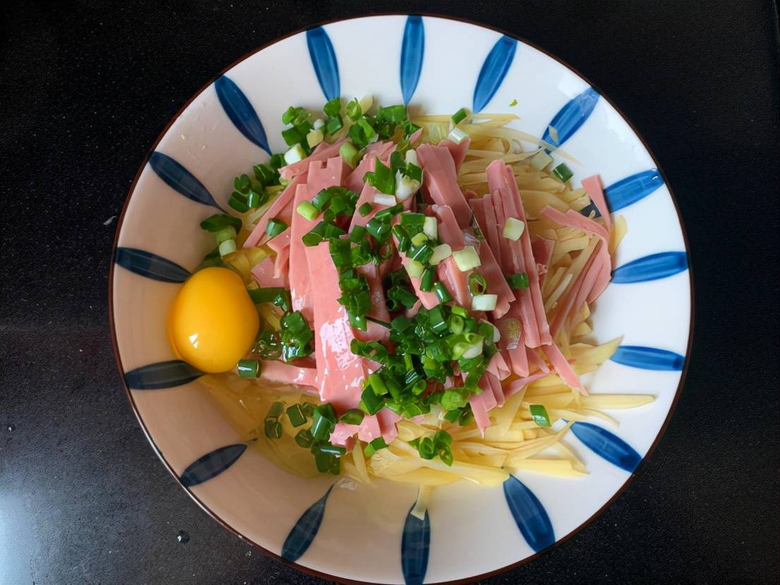 生活|软糯好吃的早餐土豆饼,简单又惊艳,简直不要太好吃