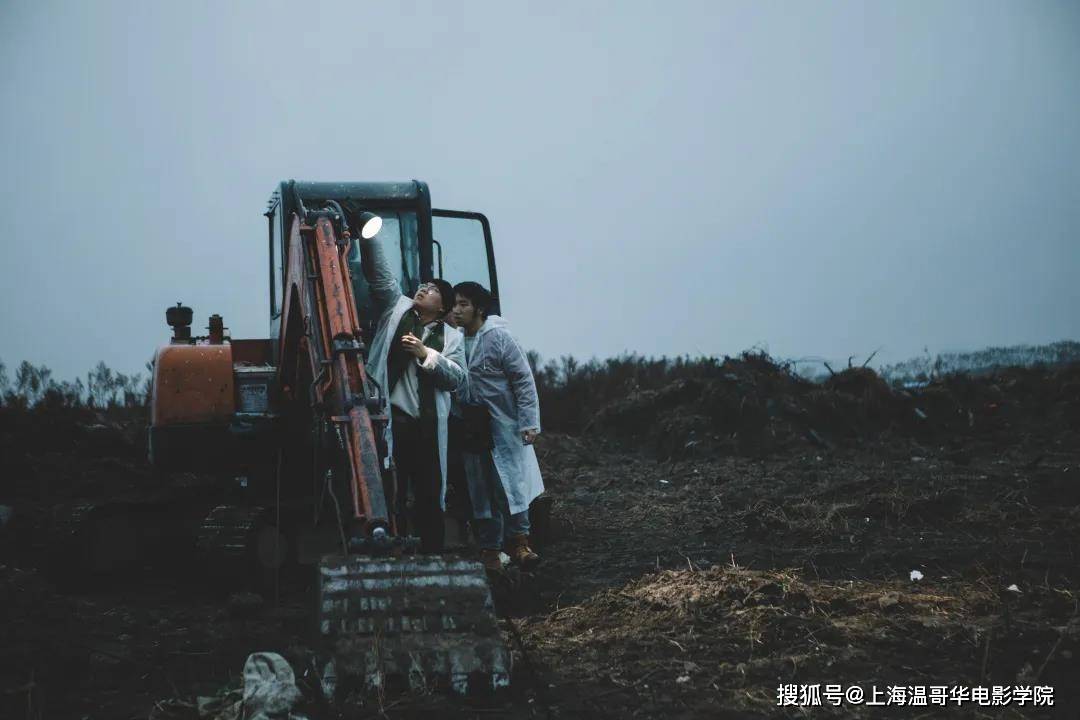 生命|李明洋：《舍利》获奖后，我在积累全新的生命体验 | SHVFS 校友专访