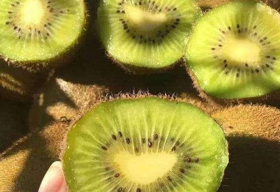 能量|猕猴桃应该饭前吃，还是饭后吃？营养师：最适合这2个时间段吃