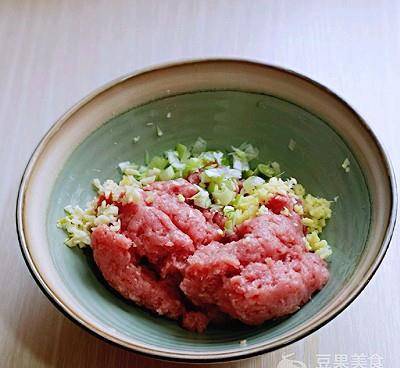 肉馅可以做什么菜肴 2d5cf49bf872429ab61395f493183a7f.jpeg
