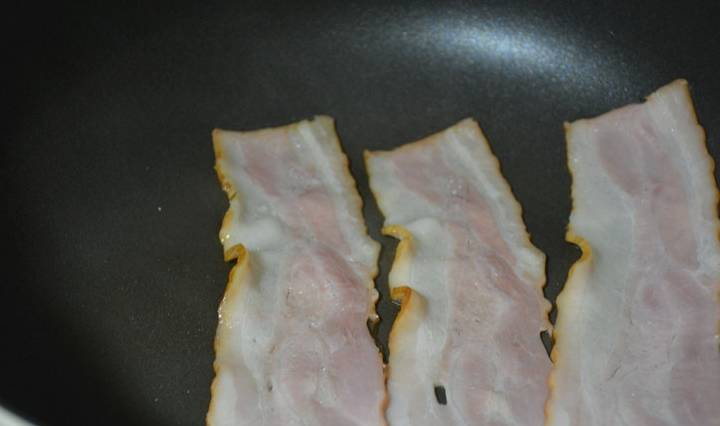 因为|叫醒女儿的不是闹钟，而是心心念的三明治早餐，咬一口满嘴幸福感