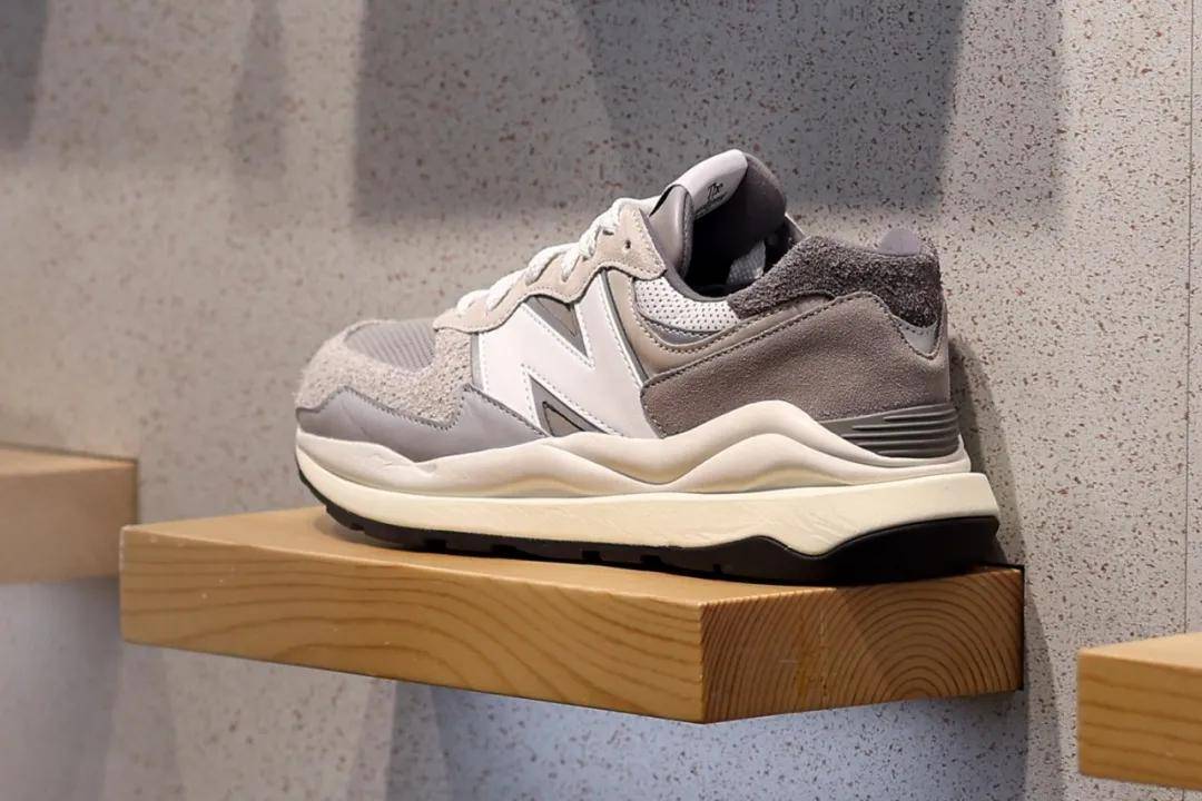 成都 为什么这家New Balance这么酷？