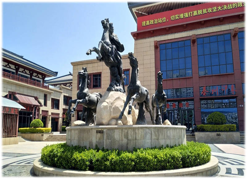 秦州印象·文景园步行街位于天水市秦州区西十里区域核心地块,是西北