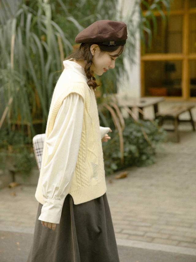 西裤 女生30岁如何穿搭才优雅?试一试针织开衫,让你显得高级又温柔