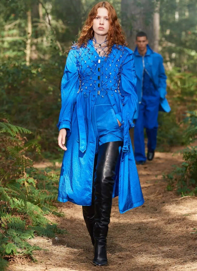 色调 伊比萨蓝！与你赴一场蓝宝石的浪漫穿搭