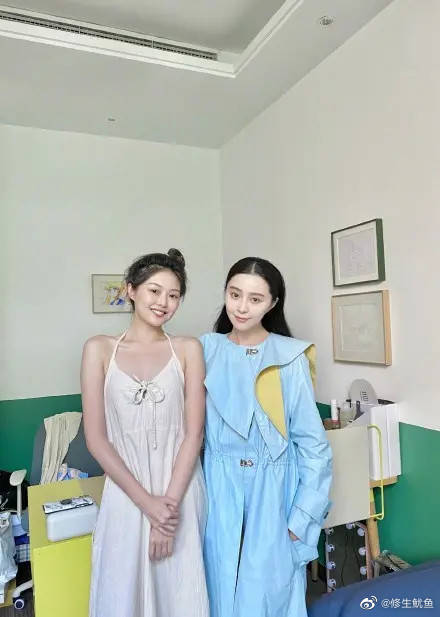 因代言又被群嘲？回顾林瀚和晚晚的翻车史，房和车都不是自己的？_李晓华