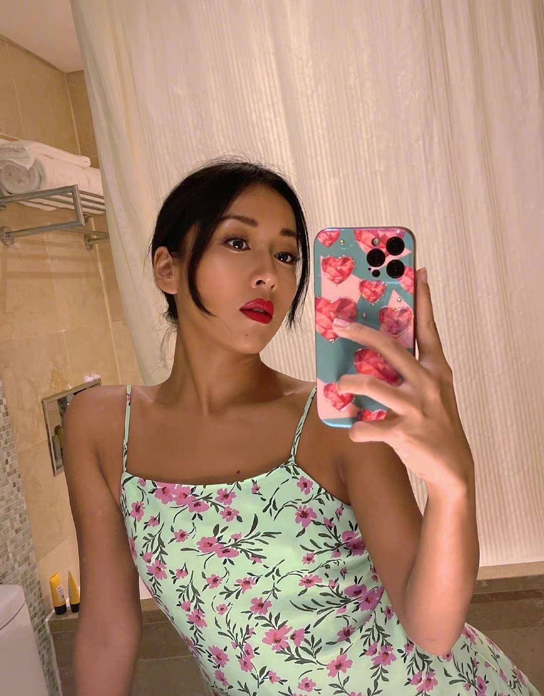 吉克做人群中最耀眼的那抹黑！比白皮高级比黄皮健美，没颜值hold不住