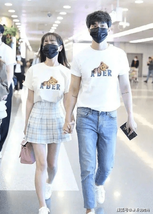 黑色 张檬小五庆生秀穿搭,美感十足,这波狗粮你吃到了吗?