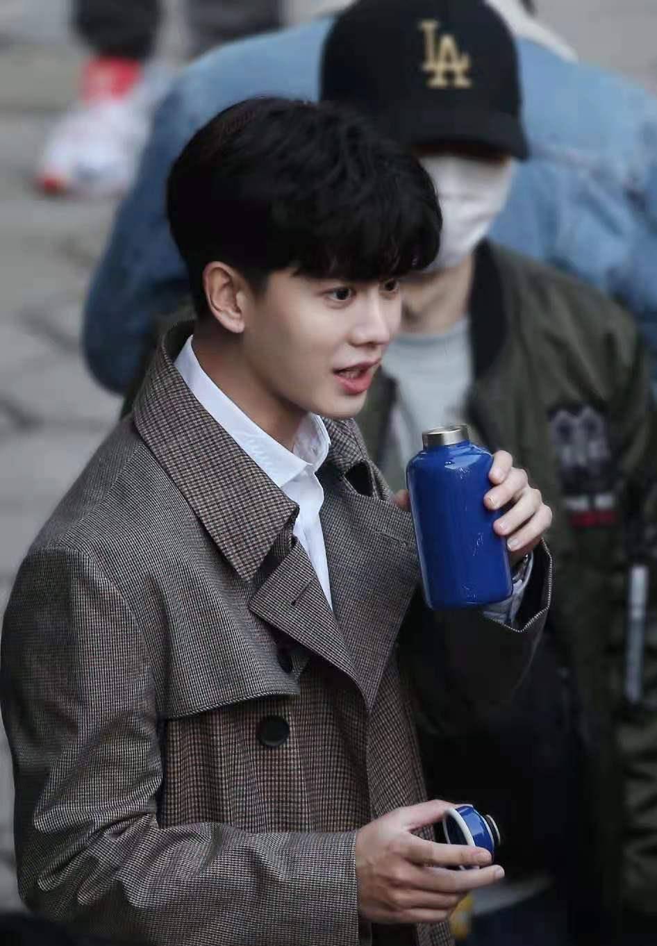 一生一世 周生辰为何独爱时宜 看懂这些细节 才能读懂周生辰 佟佳人