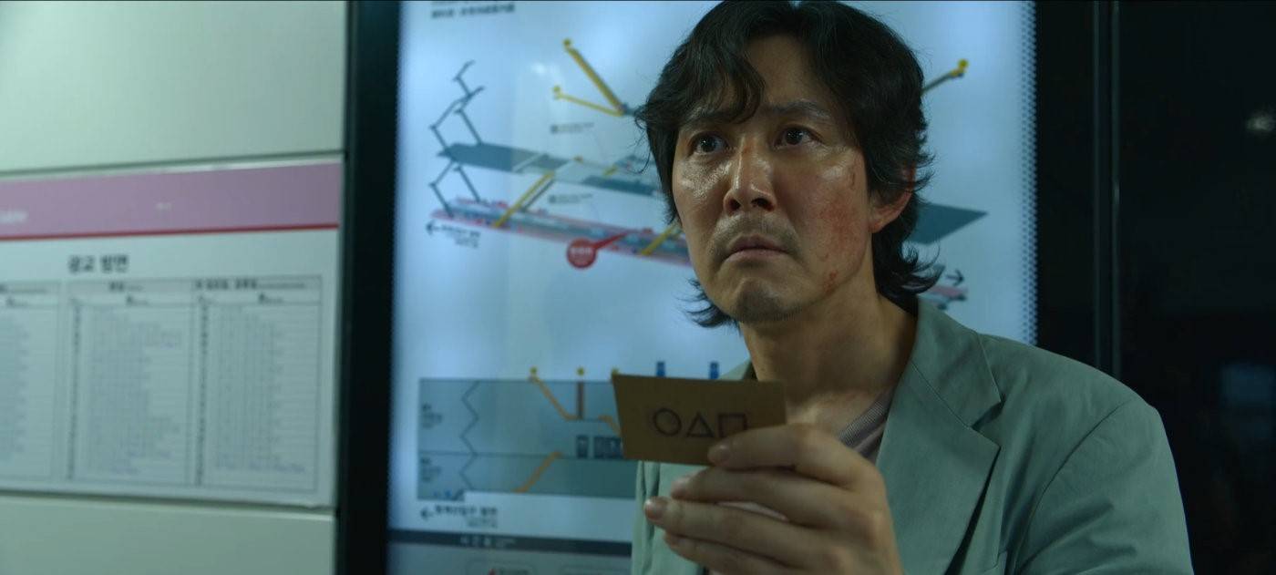 木头人|韩国影视界真敢拍,游戏也能玩出大屠杀,第一集就有两大影帝飙戏