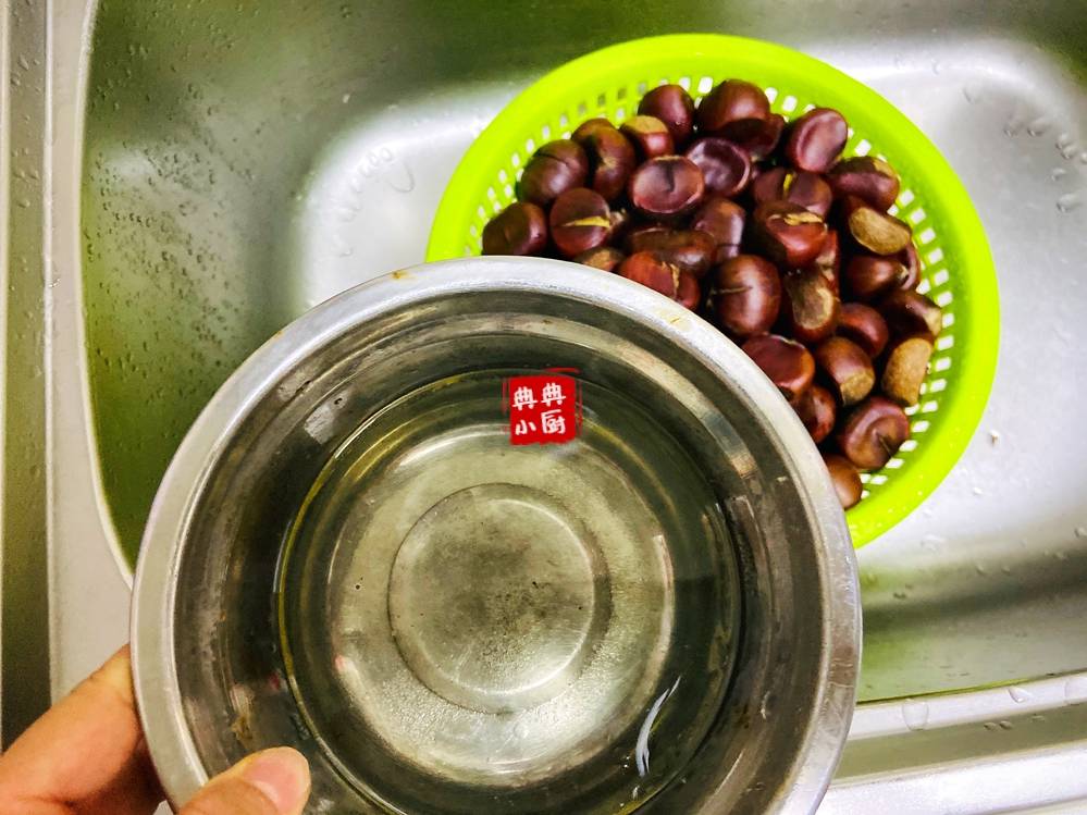做法|不用烤箱，教你在家做糖炒板栗，香甜软糯，不比外面卖得差
