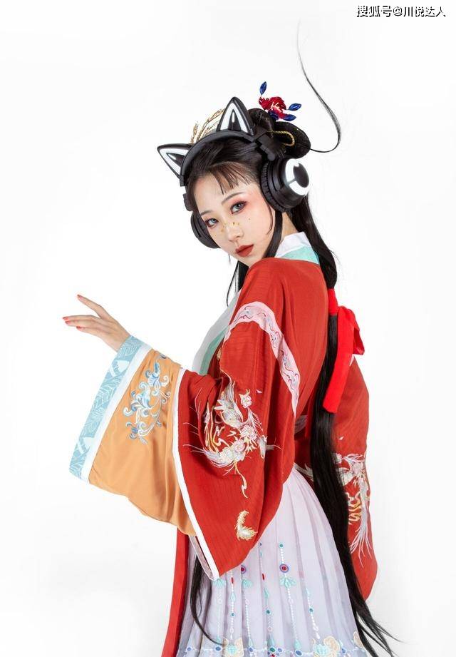 角色 当“汉服”与“电竞”相遇,本以为是在搞笑,没想到效果很惊艳