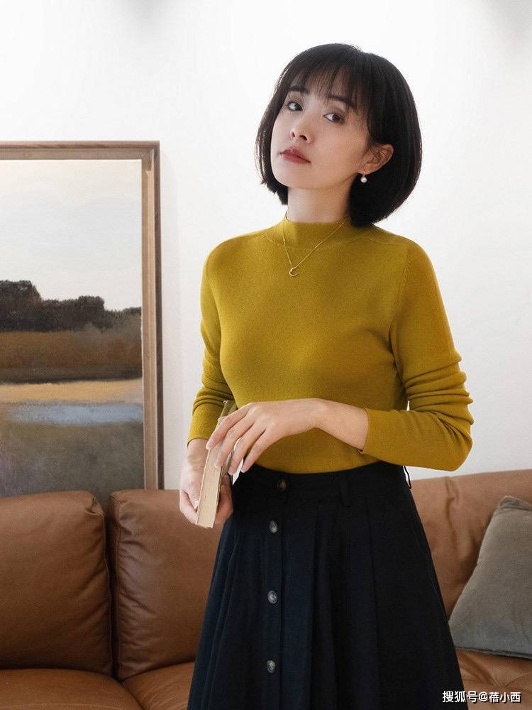 黑色 女人一旦过了40岁，穿衣搭配要选“气质款”，大方高级又很优雅