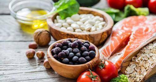 枕头|检查餐后血糖25,停药2个月却降为5.8,两个控糖诀窍不妨学习下