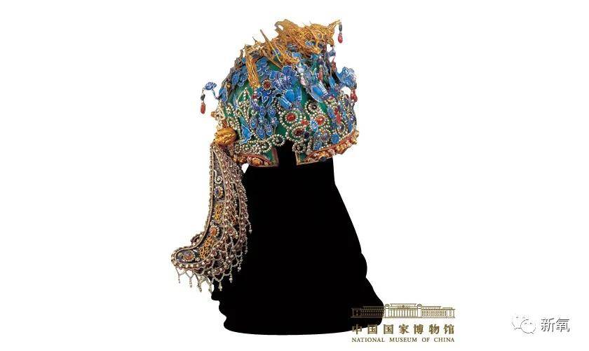 古代除了妆容和发际线，请鞠婧祎把头饰也半永久焊上！