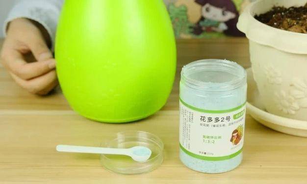 哪些花可以施尿素 e5aed0da910b4c539a0022ed26a80463.jpeg