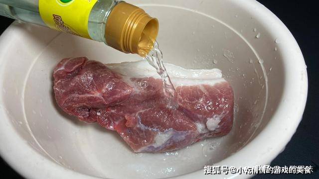 猪肉分割招聘_猪肉在冰箱里可以放多久 肉铺老板 超过这个时间就别吃了(2)