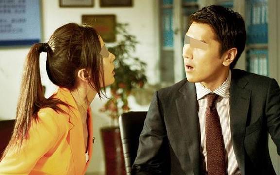 未来|儿子带女朋友回家，女方看到未来婆婆大着肚子，顿时变了脸