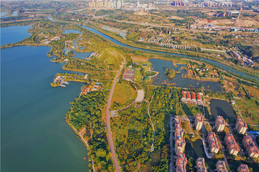 淮北|秋天旅游来安徽淮北，南湖公园风景如画，神奇！曾经是采煤塌陷地