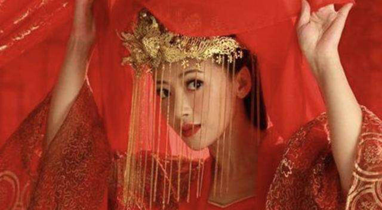 古代女子出嫁前看的图 古代压箱底嫁妆图片
