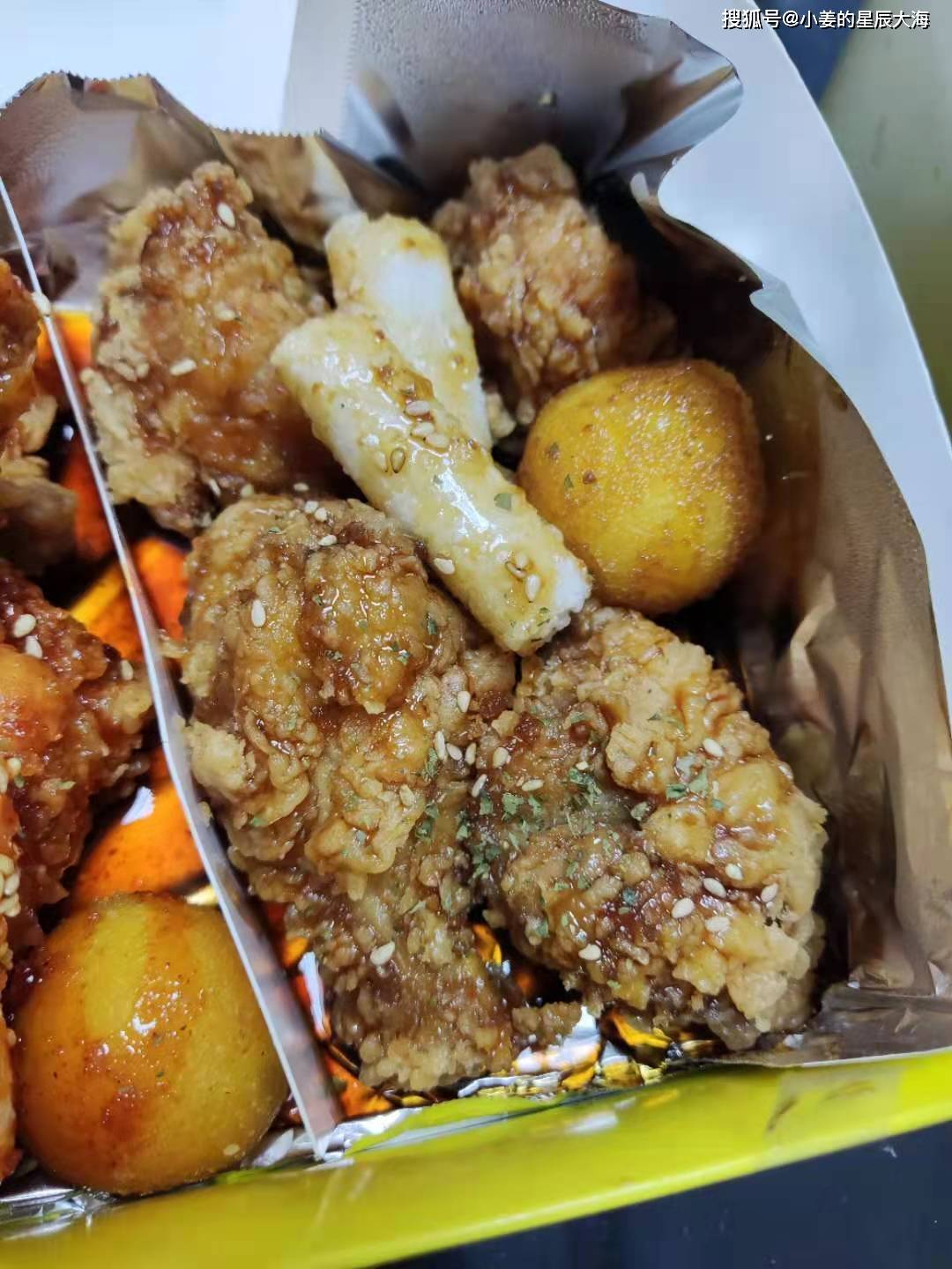 晚上点外卖吃炸鸡 7f6ac7a4f05b48708af38d7ecf9566f1.jpeg
