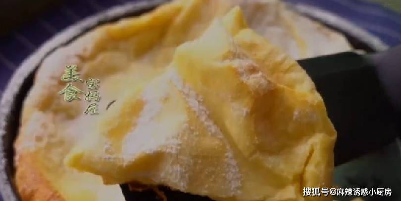 营养素|3个鸡蛋150克牛奶,这样简单做的早餐,软糯香甜,一大盘都不够吃