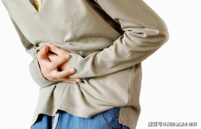 症状|53岁男子经常犯困，诊断为肝癌，医生：睡前1习惯惹得祸，趁早改掉