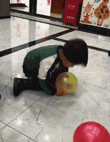 搞笑GIF：現在的小姑娘，這麼年輕就開法拉利 搞笑整蠱 第2张
