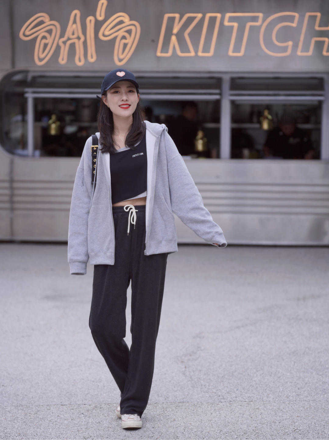 女生 身高不占优势的女生,应该怎样穿搭才会更气质一点呢?