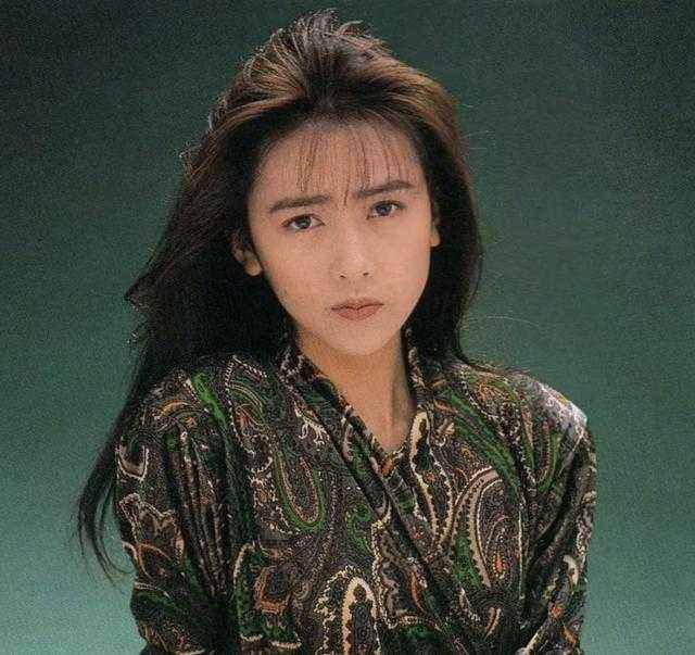 原创工藤静香"毁容式"变老?看了她的旧照才知道什么是神仙颜值!