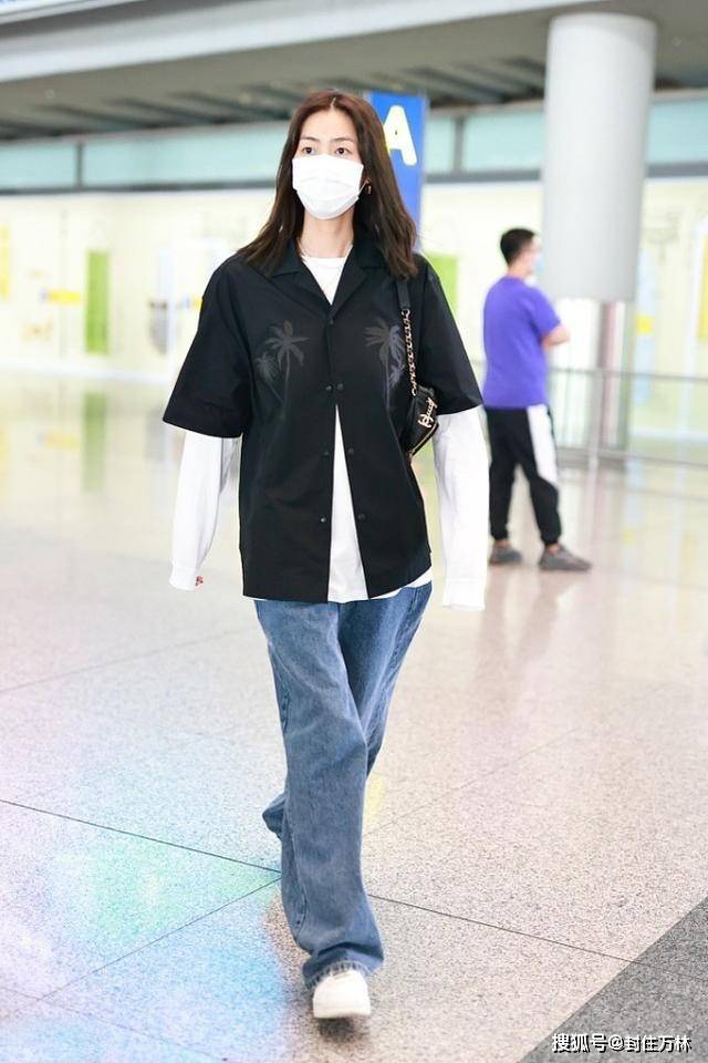 整体 早秋跟着超模穿，打造高端多变造型，刘雯这6组搭配可以大胆试试