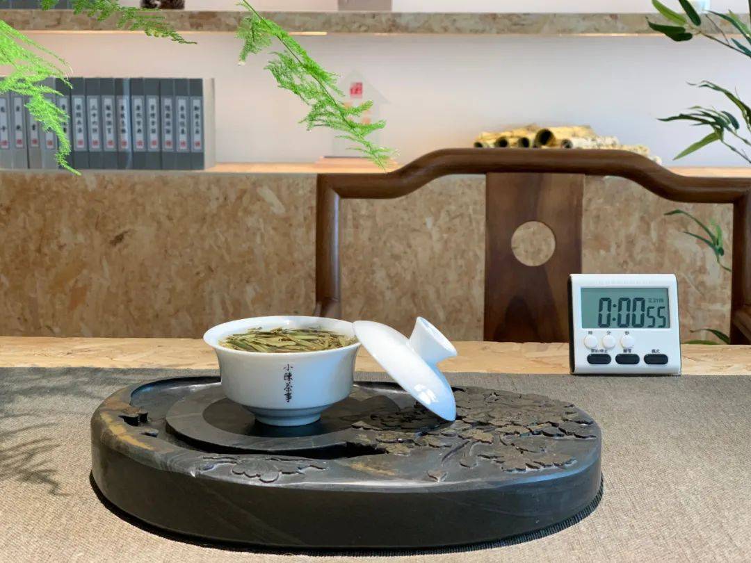 茶叶|为什么白茶泡了2次就淡了，耐泡度不如红茶和岩茶？真相来了