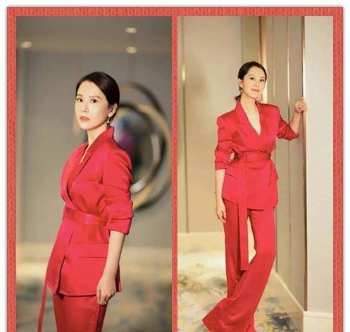 服装 陶虹和海清都是高级的女人，穿上西装之后，看着更有女人味了