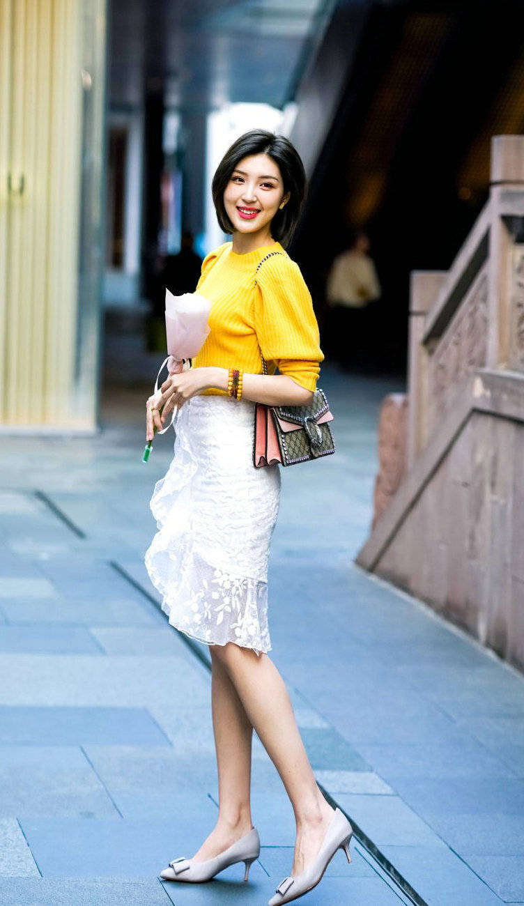 黑色 牛仔裤有时尚的感觉，特别是最大的优点，其实就是不会过时