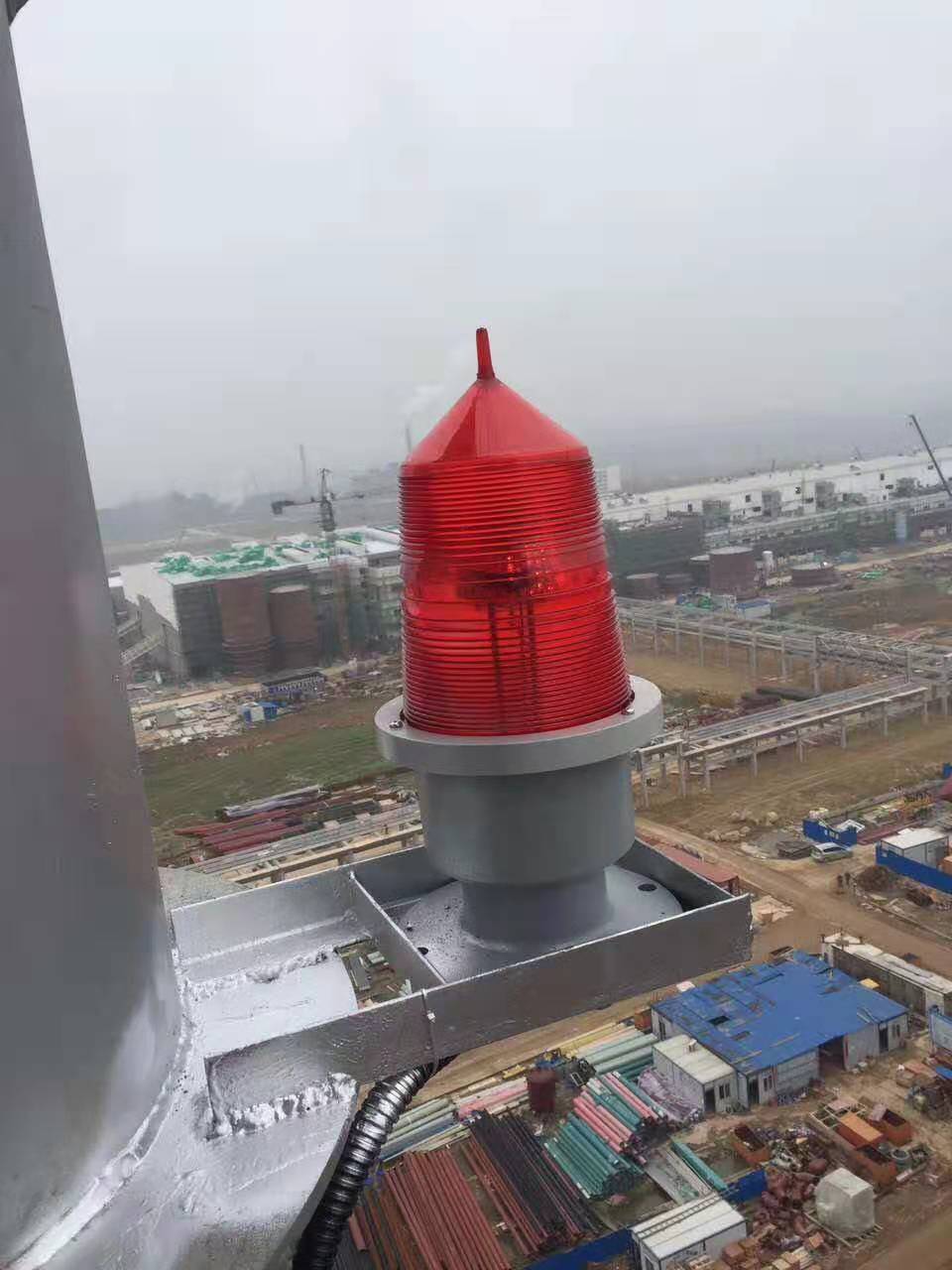 机场灯具的革新：为乘客带来光明与温暖