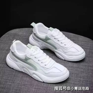小白 这个国庆，不管你出不出门，都是气场全开的完美女孩