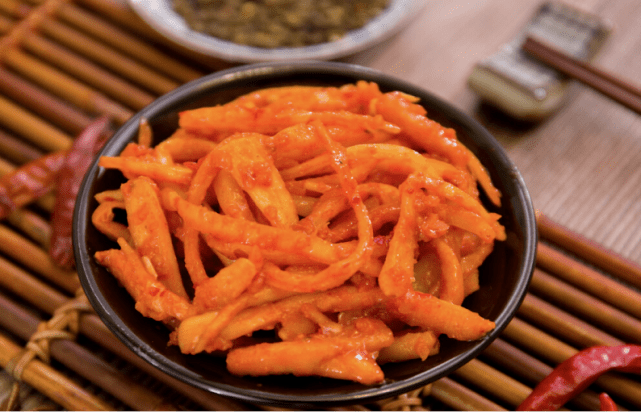 葡萄糖|37岁女子血糖从13.5降至4.9，内分泌科医生：1物吃一次，或等于5斤苦瓜