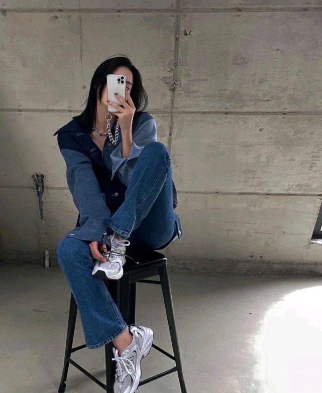 服装 谁说牛仔外套过时了？只要选对了服装款式，可以惊艳四座